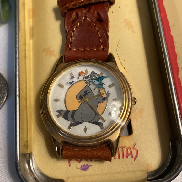 Vintage Disney Pocahontas watch with box - Picture 4 of 11